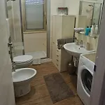 ゲストハウス Il Paradiso Del Relax Private With Bathroom Parking